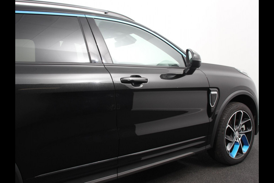 Lynk & Co 01 1.5 Panoramadak Airco ECC Virtual Coickpit PDC VA + Camera Adaptive Cruise Control Full LED 20" LM Velgen