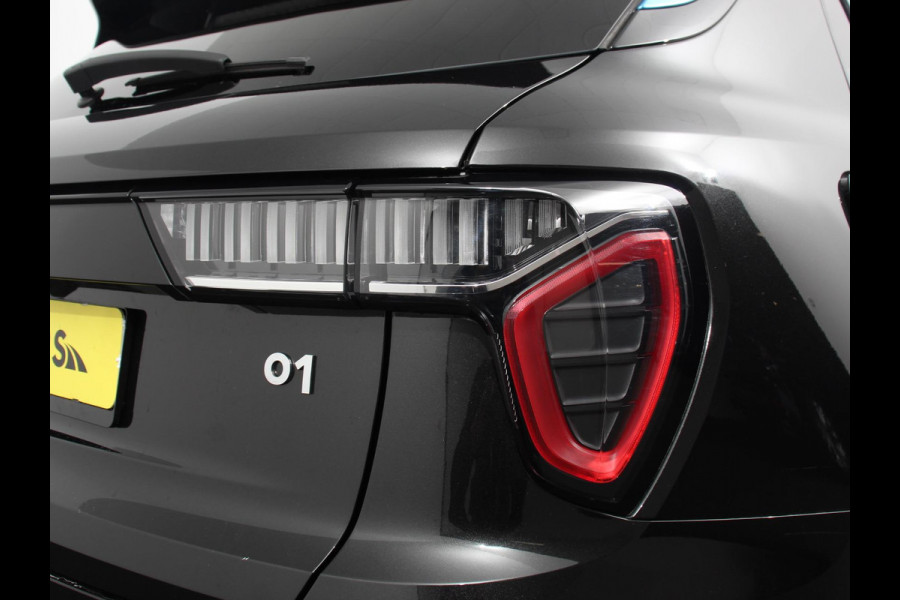 Lynk & Co 01 1.5 Panoramadak Airco ECC Virtual Coickpit PDC VA + Camera Adaptive Cruise Control Full LED 20" LM Velgen