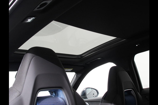 Lynk & Co 01 1.5 Panoramadak Airco ECC Virtual Coickpit PDC VA + Camera Adaptive Cruise Control Full LED 20" LM Velgen