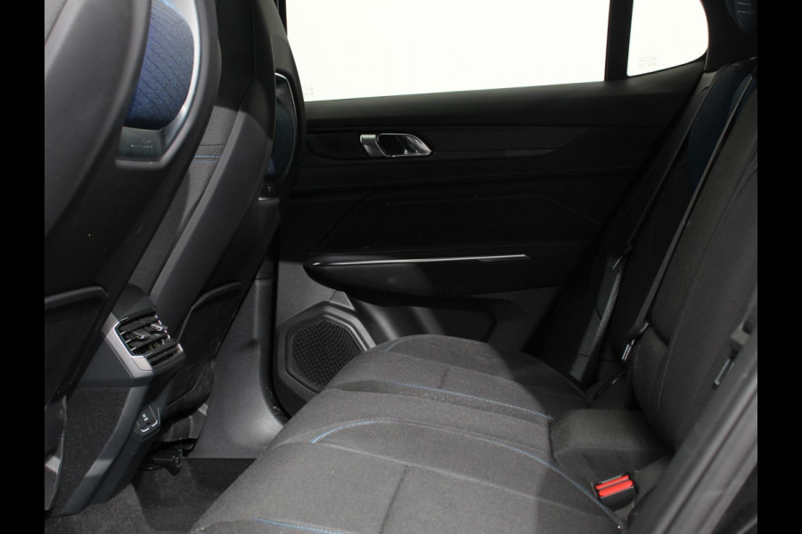 Lynk & Co 01 1.5 Panoramadak Airco ECC Virtual Coickpit PDC VA + Camera Adaptive Cruise Control Full LED 20" LM Velgen