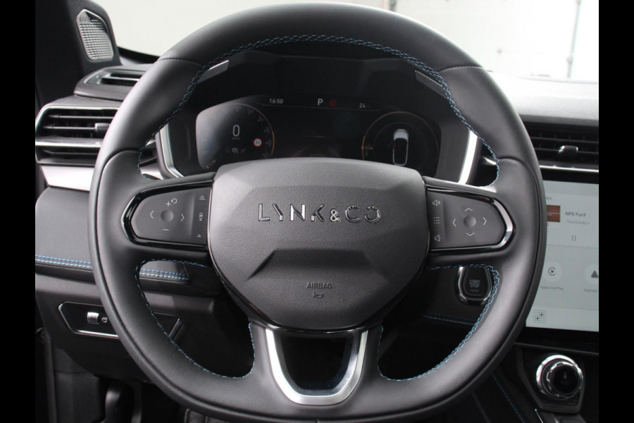 Lynk & Co 01 1.5 Panoramadak Airco ECC Virtual Coickpit PDC VA + Camera Adaptive Cruise Control Full LED 20" LM Velgen