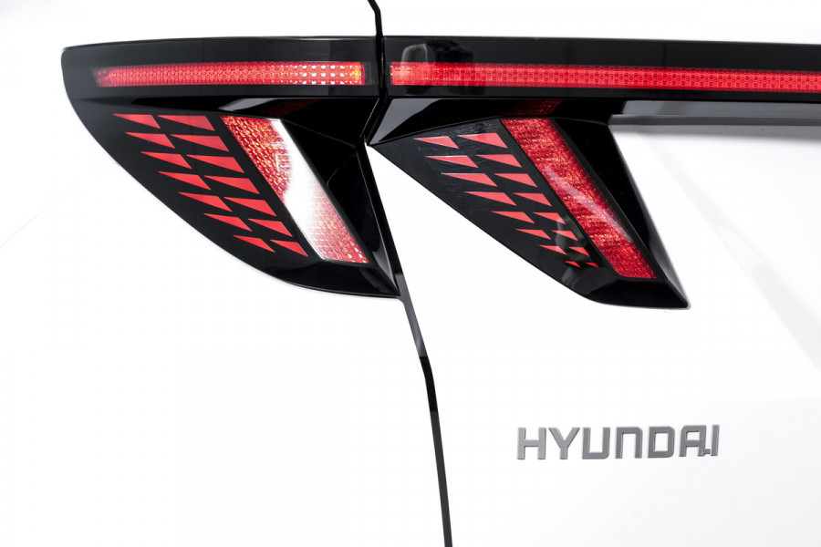 Hyundai Tucson 1.6 T-GDI PHEV Premium Sky 4WD | S/K-Panodak | Elek. Stoelen | Adapt. Cruise | Stoelventilatie+Verw. | 360 Camera | NAV+App. Connect | Krell | Elek. Klep LM 19" | 1125