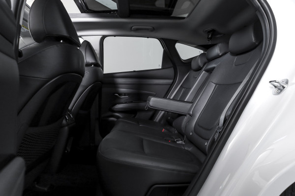 Hyundai Tucson 1.6 T-GDI PHEV Premium Sky 4WD | S/K-Panodak | Elek. Stoelen | Adapt. Cruise | Stoelventilatie+Verw. | 360 Camera | NAV+App. Connect | Krell | Elek. Klep LM 19" | 1125