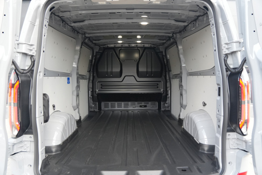 Ford E-Transit Custom 320 L2H1 Sport 71 kWh 218pk - 2x Schuif - Stoel/Stuurverwarming - Cruise - Keyless - Rijklaar