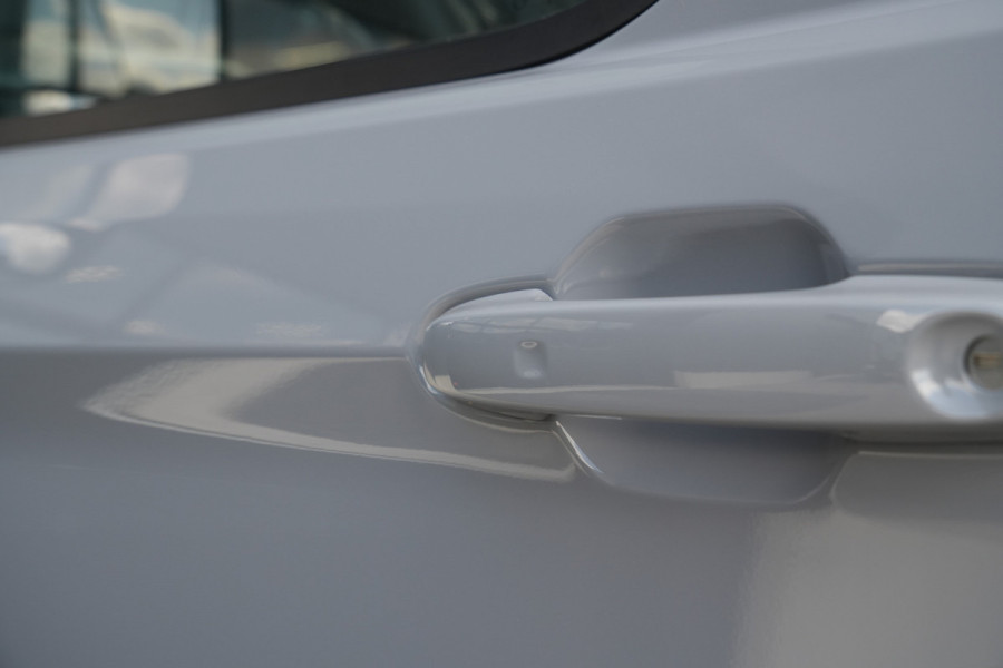 Ford E-Transit Custom 320 L2H1 Sport 71 kWh 218pk - 2x Schuif - Stoel/Stuurverwarming - Cruise - Keyless - Rijklaar