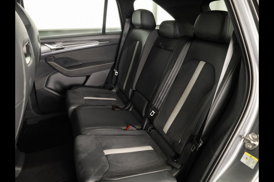 Škoda Kodiaq 1.5 TSI PHEV Sportline Business 204 pk Automaat | Verlengde garantie | Navigatie | Panoramadak | Trekhaak (wegklapbaar) | Parkeersensoren | Achteruitrijcamera | Stoelverwarming v/a |