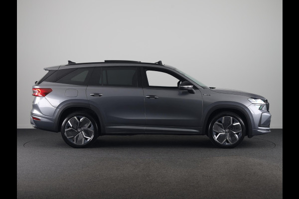 Škoda Kodiaq 1.5 TSI PHEV Sportline Business 204 pk Automaat | Verlengde garantie | Navigatie | Panoramadak | Trekhaak (wegklapbaar) | Parkeersensoren | Achteruitrijcamera | Stoelverwarming v/a |
