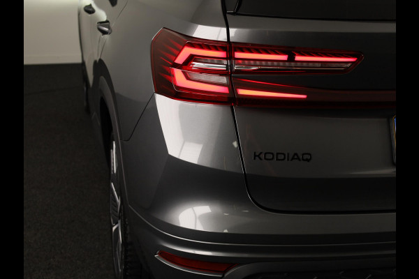 Škoda Kodiaq 1.5 TSI PHEV Sportline Business 204 pk Automaat | Verlengde garantie | Navigatie | Panoramadak | Trekhaak (wegklapbaar) | Parkeersensoren | Achteruitrijcamera | Stoelverwarming v/a |