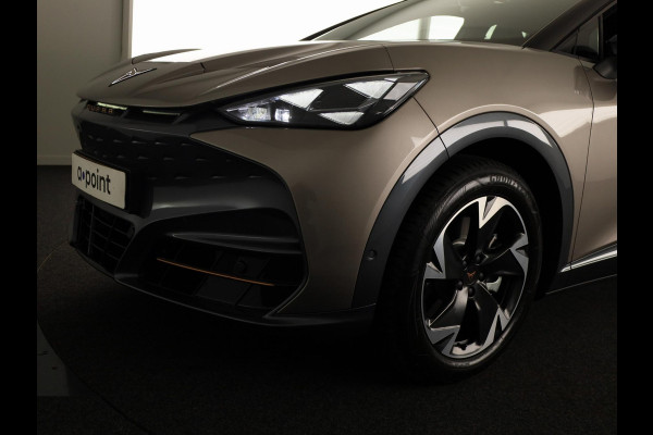 CUPRA Tavascan Business 82 kWh 282PK | Stuurverwarming | Side Assist | 19 Inch | Achteruitrijcamera |
