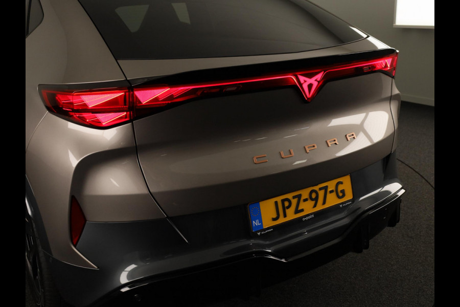 CUPRA Tavascan Business 82 kWh 282PK | Stuurverwarming | Side Assist | 19 Inch | Achteruitrijcamera |