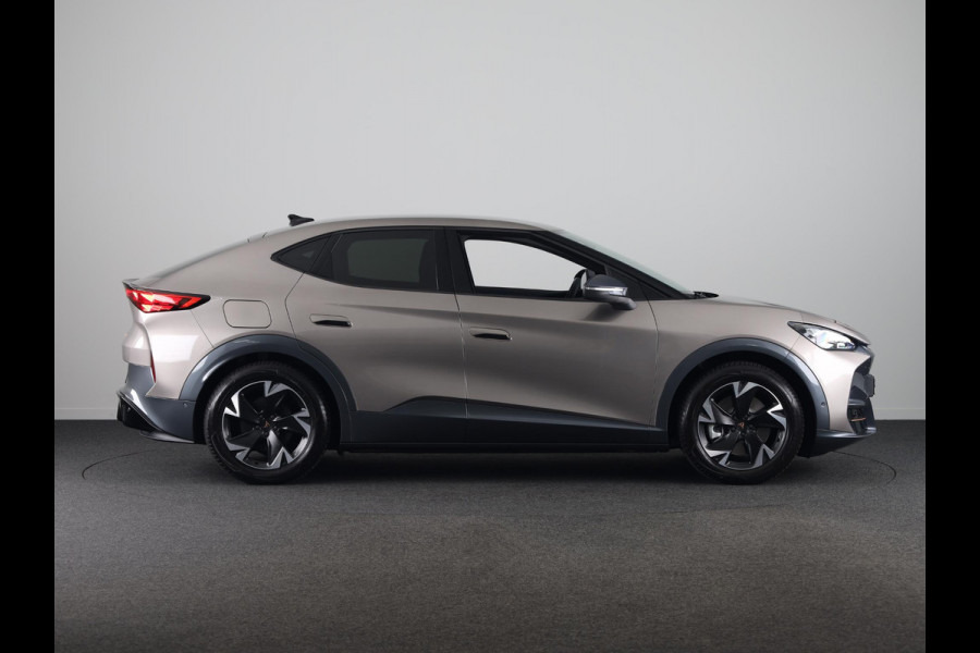 CUPRA Tavascan Business 82 kWh 282PK | Stuurverwarming | Side Assist | 19 Inch | Achteruitrijcamera |