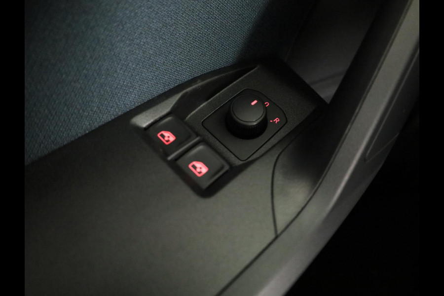 Seat Ibiza SEAT Ibiza Style plus 1.0 EcoTSI 95 pk Magnetic Tech Metallic | Park Assist | Apple Carplay | Cruise control
