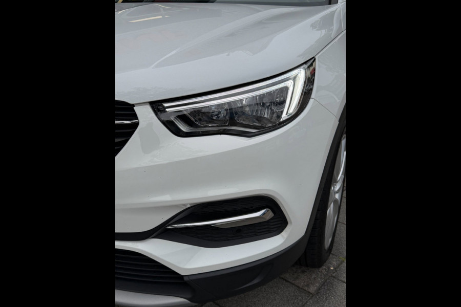 Opel Grandland X 1.2 Turbo Business Executive - Navigatie / Apple CarPlay I Airco I PDC I Sport pakket I Dealer onderhouden