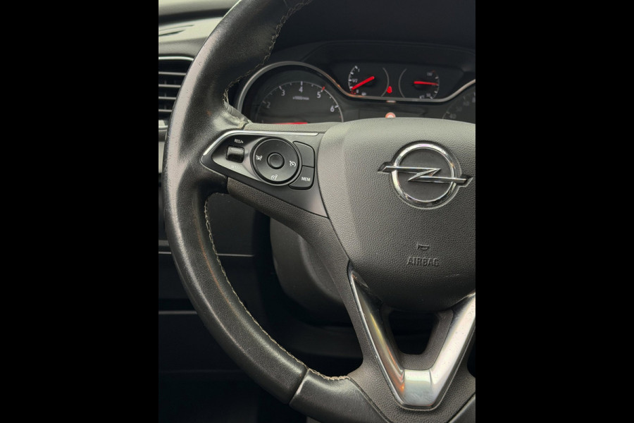 Opel Grandland X 1.2 Turbo Business Executive - Navigatie / Apple CarPlay I Airco I PDC I Sport pakket I Dealer onderhouden