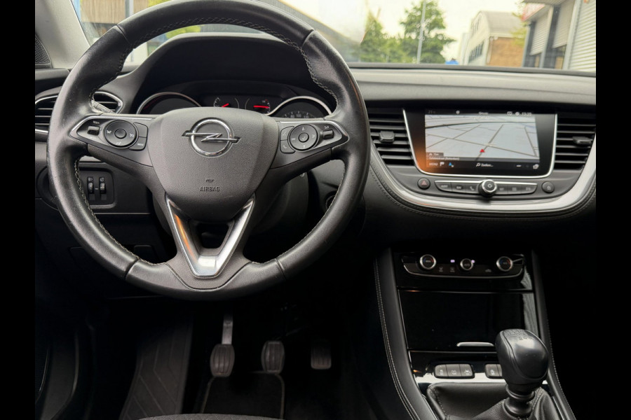 Opel Grandland X 1.2 Turbo Business Executive - Navigatie / Apple CarPlay I Airco I PDC I Sport pakket I Dealer onderhouden