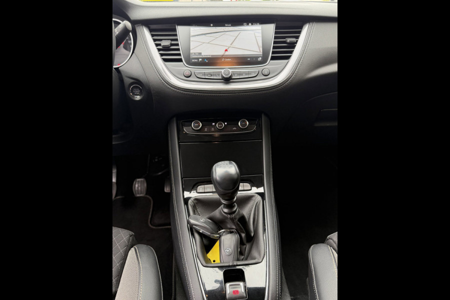 Opel Grandland X 1.2 Turbo Business Executive - Navigatie / Apple CarPlay I Airco I PDC I Sport pakket I Dealer onderhouden