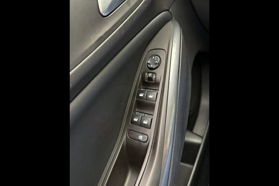 Opel Grandland X 1.2 Turbo Business Executive - Navigatie / Apple CarPlay I Airco I PDC I Sport pakket I Dealer onderhouden