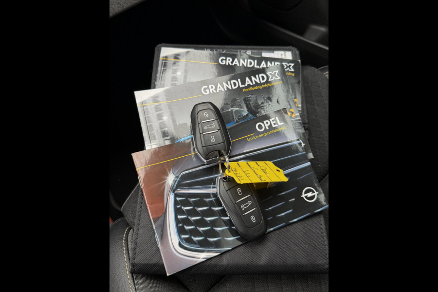 Opel Grandland X 1.2 Turbo Business Executive - Navigatie / Apple CarPlay I Airco I PDC I Sport pakket I Dealer onderhouden