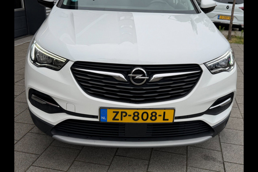 Opel Grandland X 1.2 Turbo Business Executive - Navigatie / Apple CarPlay I Airco I PDC I Sport pakket I Dealer onderhouden