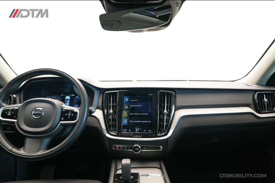 Volvo V60 Cross Country 2.0 B5 AWD Pro | Harman / Kardon | Panorama | Trekhaak