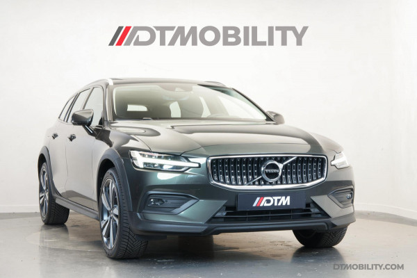 Volvo V60 Cross Country 2.0 B5 AWD Pro | Harman / Kardon | Panorama | Trekhaak