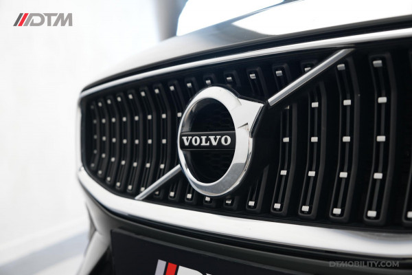 Volvo V60 Cross Country 2.0 B5 AWD Pro | Harman / Kardon | Panorama | Trekhaak