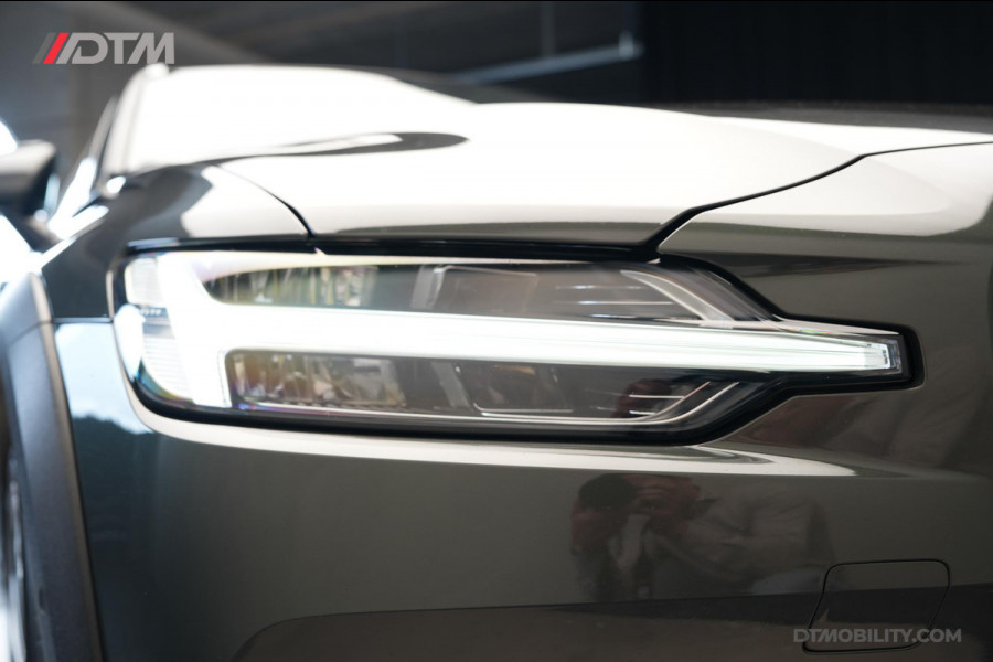 Volvo V60 Cross Country 2.0 B5 AWD Pro | Harman / Kardon | Panorama | Trekhaak