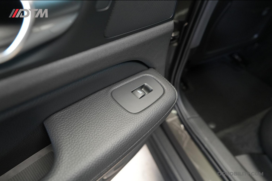 Volvo V60 Cross Country 2.0 B5 AWD Pro | Harman / Kardon | Panorama | Trekhaak
