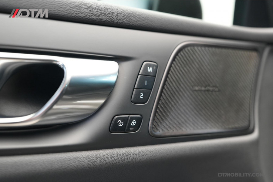 Volvo V60 Cross Country 2.0 B5 AWD Pro | Harman / Kardon | Panorama | Trekhaak