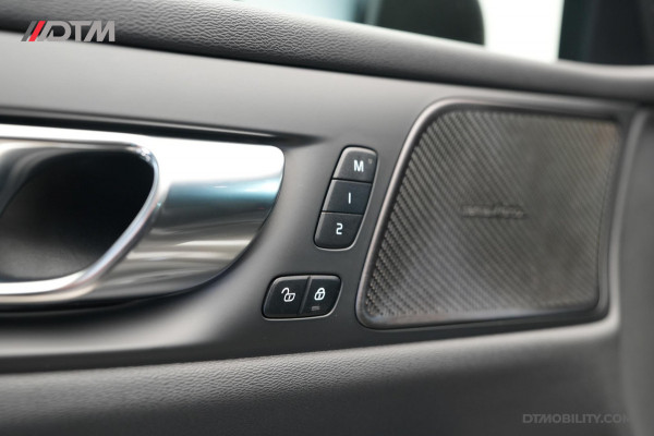 Volvo V60 Cross Country 2.0 B5 AWD Pro | Harman / Kardon | Panorama | Trekhaak