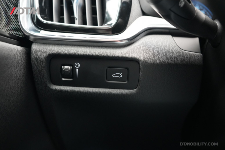 Volvo V60 Cross Country 2.0 B5 AWD Pro | Harman / Kardon | Panorama | Trekhaak