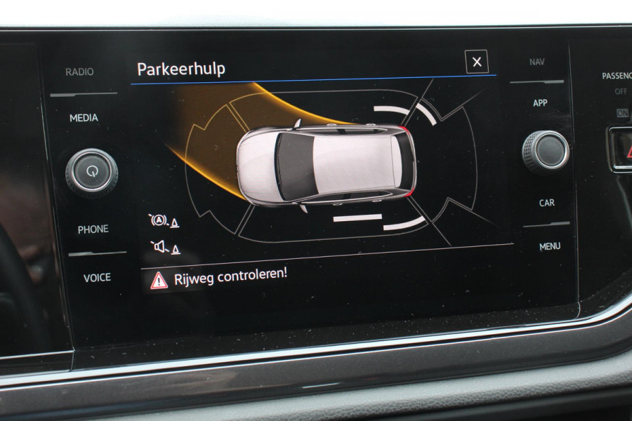 Volkswagen Polo 1.0 TSI 95pk DSG Style Navigatie Apple Carplay/Android Auto Parkeersensoren Park Assist Adaptieve Cruise Control Stoelverwarming Airco Digitale cockpit
