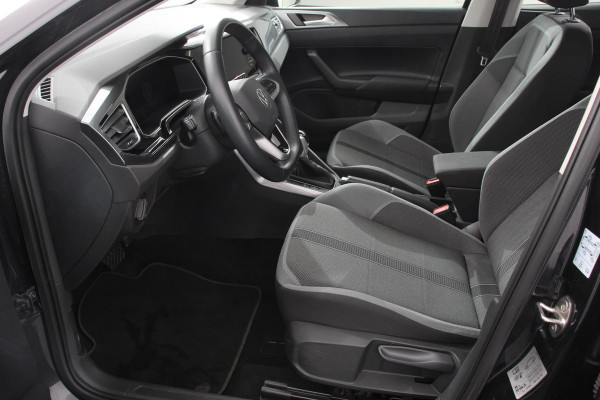 Volkswagen Polo 1.0 TSI 95pk DSG Style Navigatie Apple Carplay/Android Auto Parkeersensoren Park Assist Adaptieve Cruise Control Stoelverwarming Airco Digitale cockpit