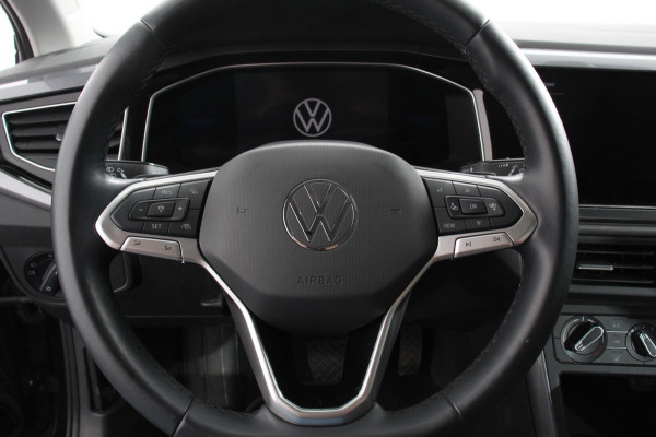 Volkswagen Polo 1.0 TSI 95pk DSG Style Navigatie Apple Carplay/Android Auto Parkeersensoren Park Assist Adaptieve Cruise Control Stoelverwarming Airco Digitale cockpit