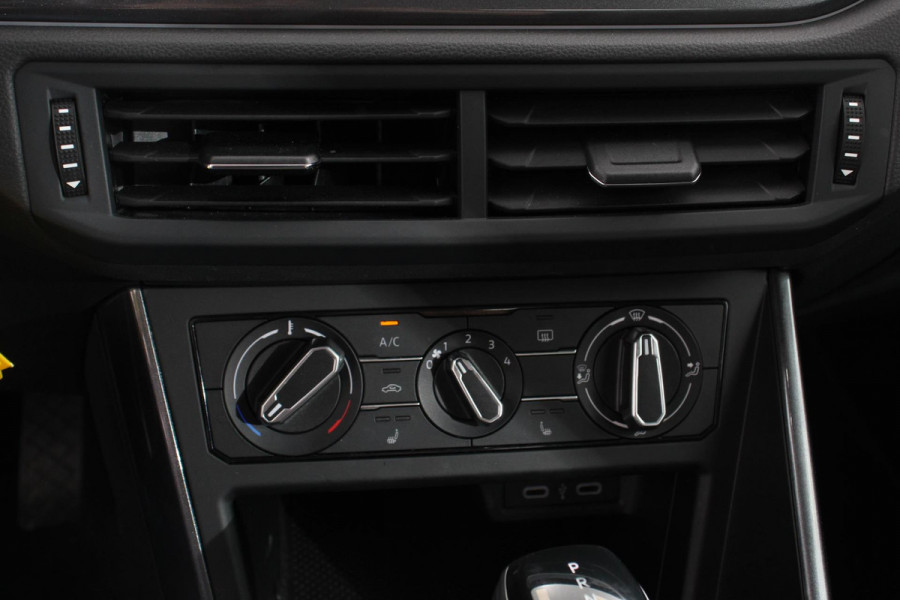 Volkswagen Polo 1.0 TSI 95pk DSG Style Navigatie Apple Carplay/Android Auto Parkeersensoren Park Assist Adaptieve Cruise Control Stoelverwarming Airco Digitale cockpit