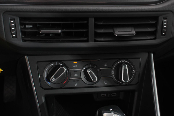 Volkswagen Polo 1.0 TSI 95pk DSG Style Navigatie Apple Carplay/Android Auto Parkeersensoren Park Assist Adaptieve Cruise Control Stoelverwarming Airco Digitale cockpit