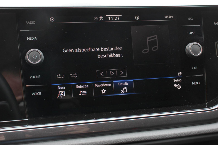 Volkswagen Polo 1.0 TSI 95pk DSG Style Navigatie Apple Carplay/Android Auto Parkeersensoren Park Assist Adaptieve Cruise Control Stoelverwarming Airco Digitale cockpit