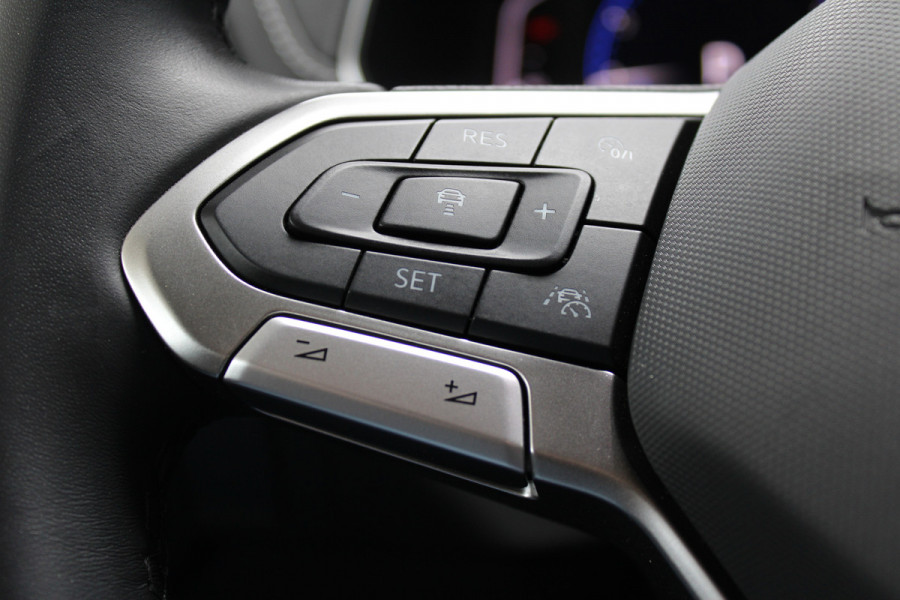 Volkswagen T-Cross 1.0 TSI R-Line | Adaptieve cruise | Achteruitrijcamera | IQ-Light