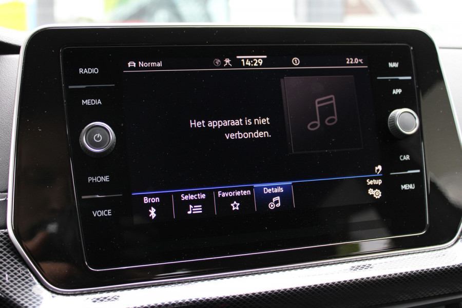 Volkswagen T-Cross 1.0 TSI R-Line | Adaptieve cruise | Achteruitrijcamera | IQ-Light