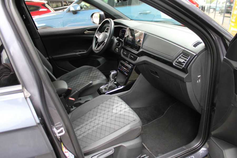 Volkswagen T-Cross 1.0 TSI R-Line | Adaptieve cruise | Achteruitrijcamera | IQ-Light