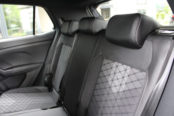 Volkswagen T-Cross 1.0 TSI R-Line | Adaptieve cruise | Achteruitrijcamera | IQ-Light