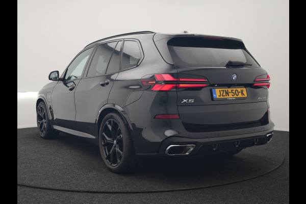 BMW X5 xDrive50e M Sport PHEV 490pk Dealer O.H. | Panodak | Luchtvering | Adaptive Cruise | Head Up | 360 Camera | Harman / Kardon | Lederen Sportstoelen Memory & Verwarmd | Sfeerverlichting | Apple Carplay | Keyless | Blis | 20"L.M | Plug