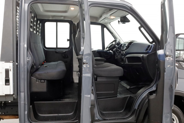 Iveco Daily 35C18 3.0 180pk HiMatic Automaat D.C. Open Laadbak L412cm Trekhaak 3500kg 09-2022