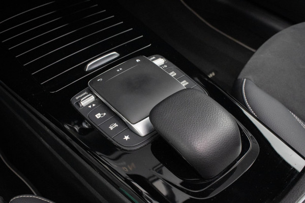 Mercedes-Benz A-Klasse 180 Edition AMG Line Pano Camera Burmester Stoelverwarming LED