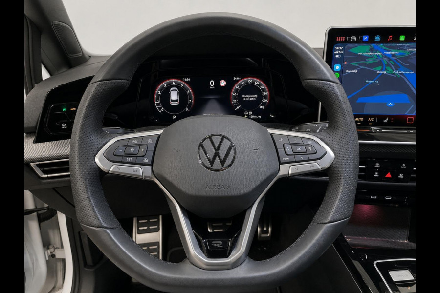 Volkswagen Golf Variant 1.5 eTSI R-Line Business Digital Cockpit 12.9 inch Touchscreen Camera ACC Lane Assist Side Assist CarPlay DAB Climatronic Stoelverwarming Privacy Glass 17 inch LM Velgen Pure White