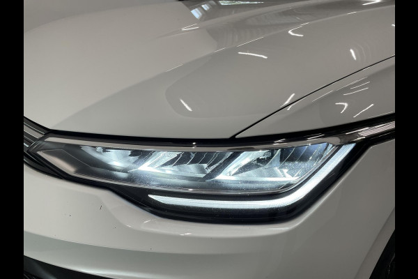 Volkswagen Golf Variant 1.5 eTSI R-Line Business Digital Cockpit 12.9 inch Touchscreen Camera ACC Lane Assist Side Assist CarPlay DAB Climatronic Stoelverwarming Privacy Glass 17 inch LM Velgen Pure White