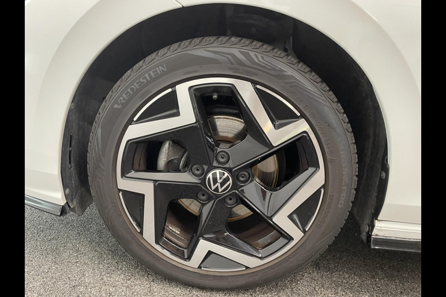 Volkswagen Golf Variant 1.5 eTSI R-Line Business Digital Cockpit 12.9 inch Touchscreen Camera ACC Lane Assist Side Assist CarPlay DAB Climatronic Stoelverwarming Privacy Glass 17 inch LM Velgen Pure White