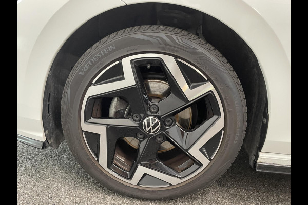 Volkswagen Golf Variant 1.5 eTSI R-Line Business Digital Cockpit 12.9 inch Touchscreen Camera ACC Lane Assist Side Assist CarPlay DAB Climatronic Stoelverwarming Privacy Glass 17 inch LM Velgen Pure White