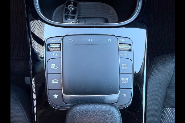 Mercedes-Benz A-Klasse 250 e /Apple CarPlay /18 inch AMG /Navigatie /Stoelverwarming