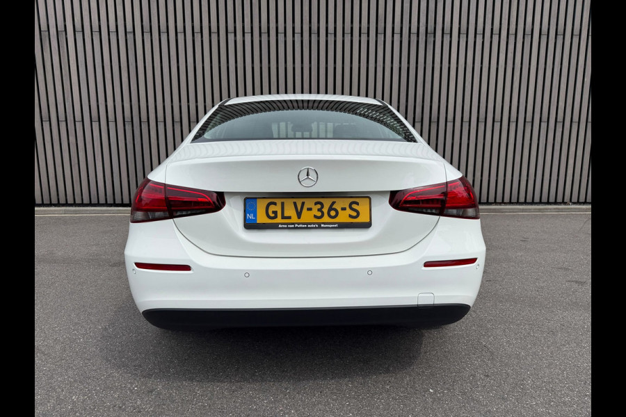 Mercedes-Benz A-Klasse 250 e /Apple CarPlay /18 inch AMG /Navigatie /Stoelverwarming